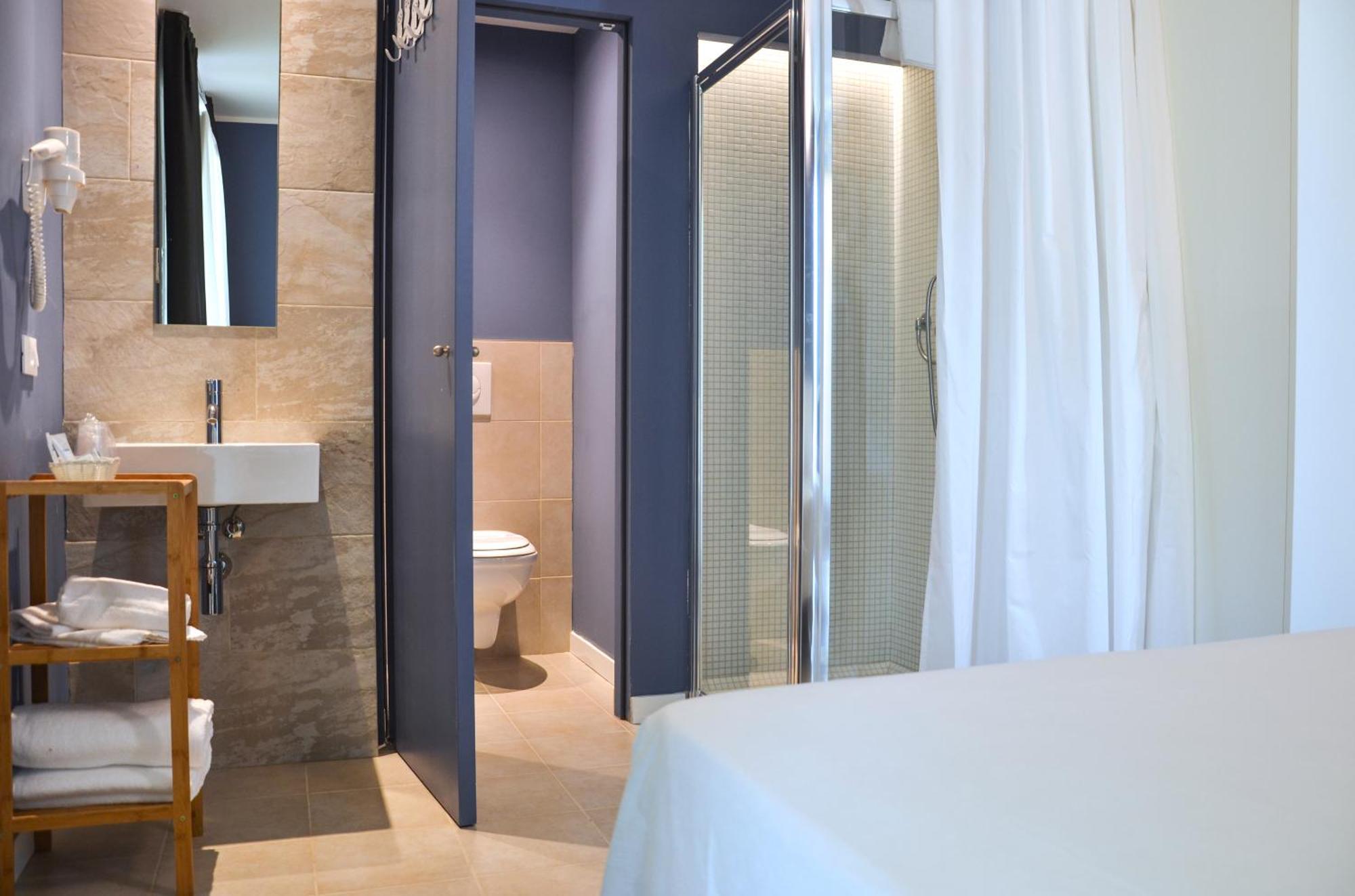 Hotel Maximilian Бардолино Екстериор снимка
