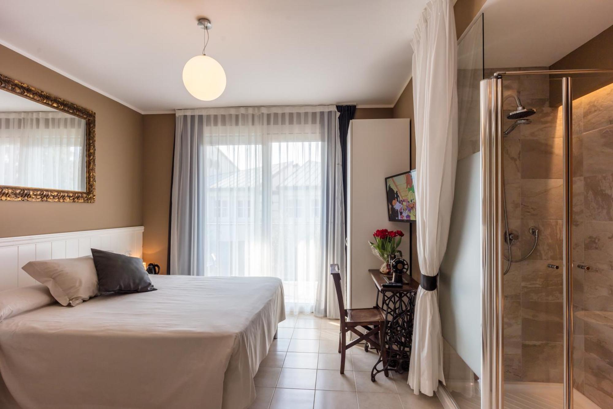 Hotel Maximilian Бардолино Стая снимка