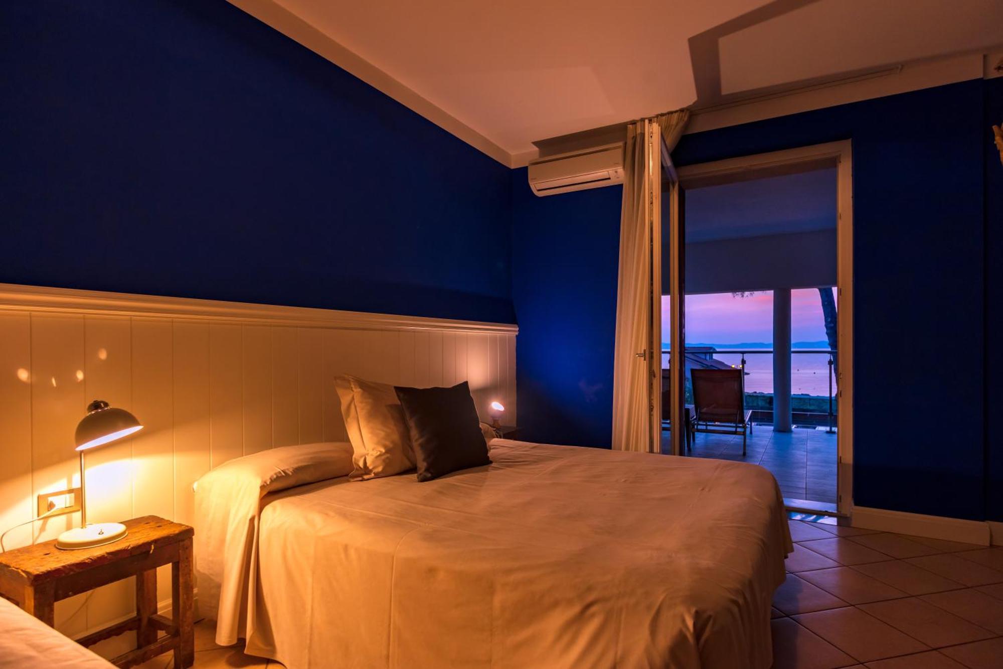 Hotel Maximilian Бардолино Стая снимка
