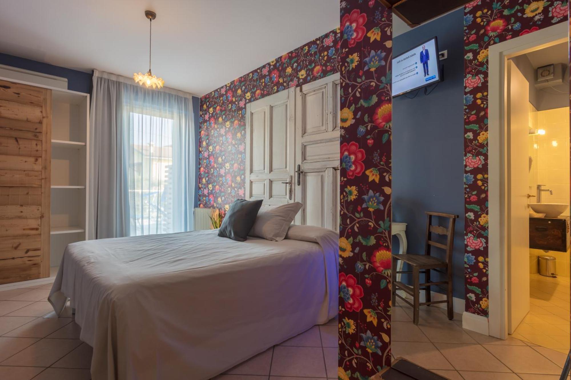 Hotel Maximilian Бардолино Стая снимка