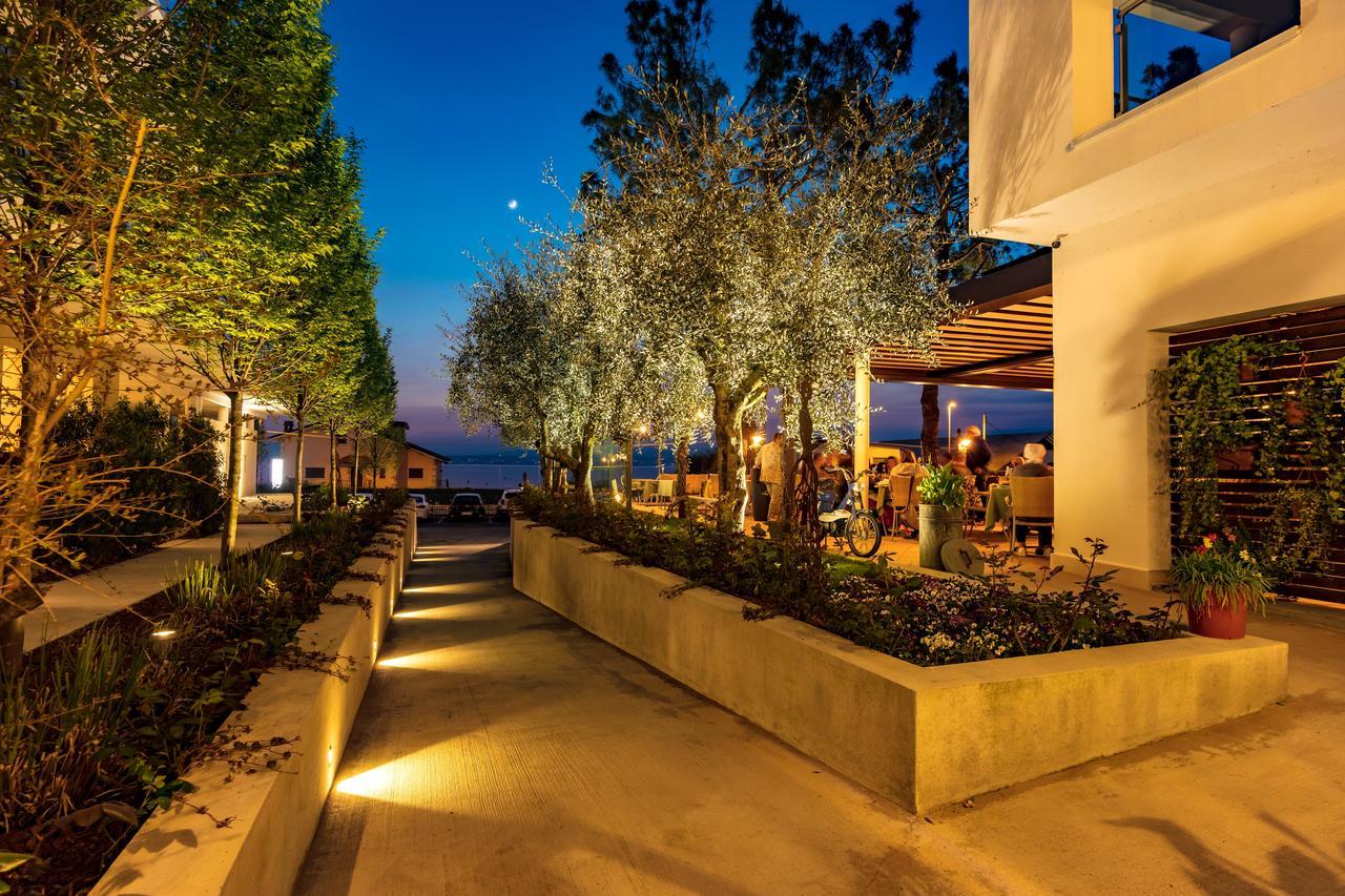 Hotel Maximilian Бардолино Екстериор снимка