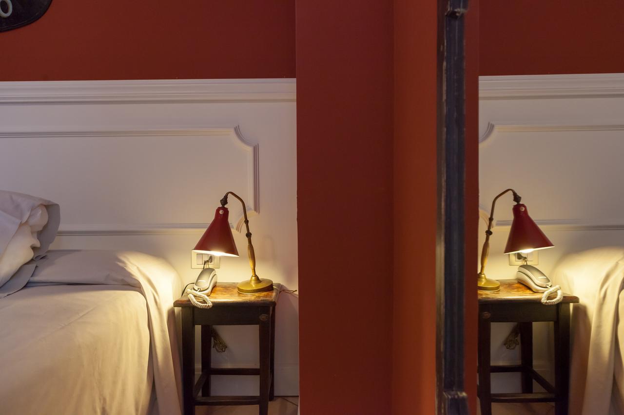 Hotel Maximilian Бардолино Екстериор снимка